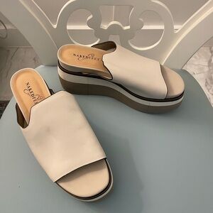 Naked Feet - Flow in Mist Heeled Sandals - Size 7.5